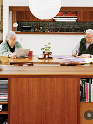 Clarity accompagne les seniors dans le tri des objets encombrants